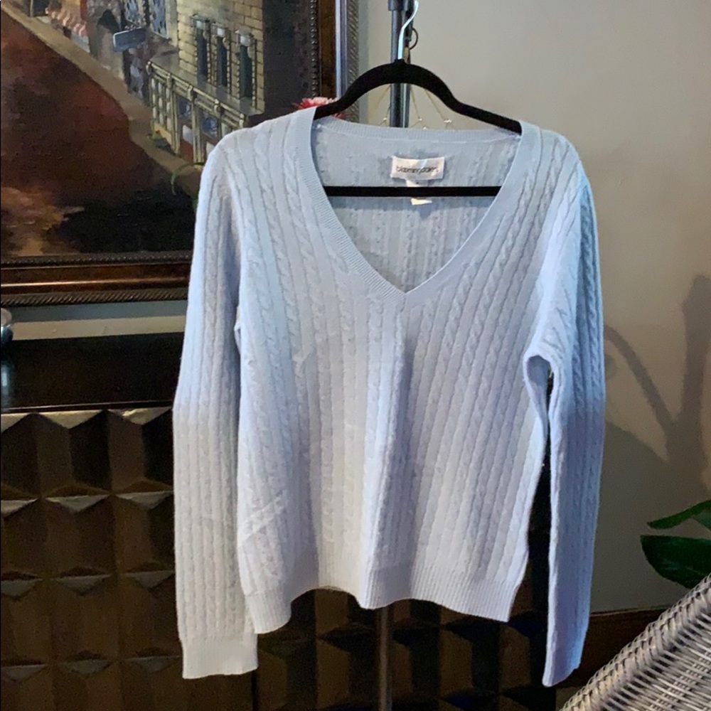 Bloomingdales cable cashmere sweater